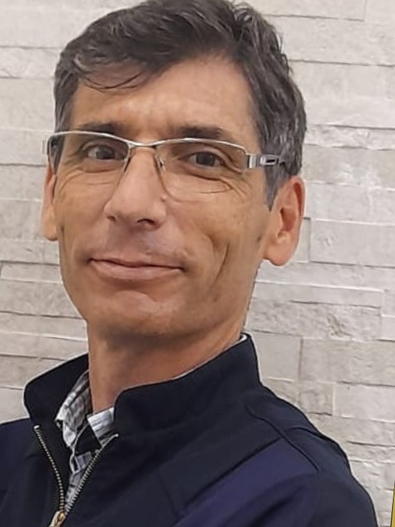 Dr. Jaime Linares